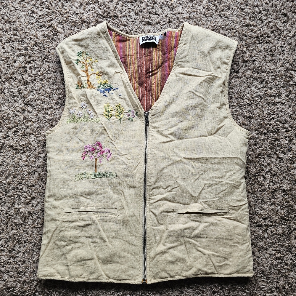 Reclaimed Vintage Embroidered Beige Vest Boho Chic Poet CoreFront Pockets Size S - Picture 2 of 9
